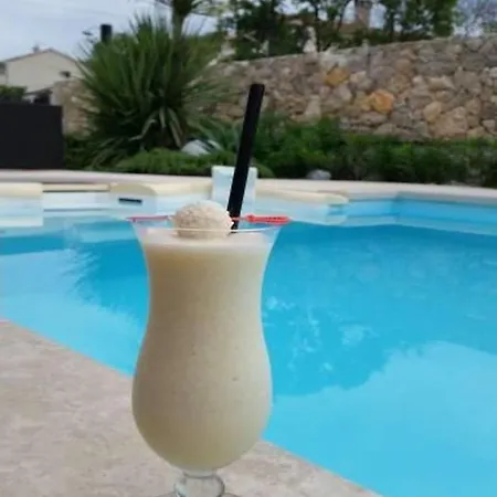Casa vacanze Holiday House Berna 2- With Pool *