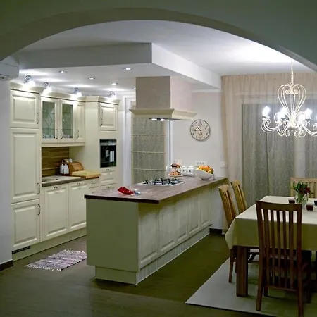 Holiday House Berna 2- With Pool Casa vacanze Malinska