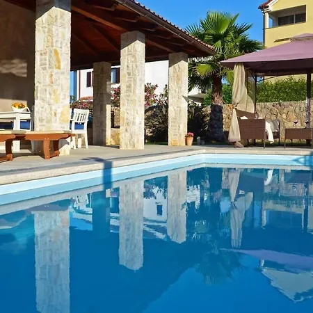 Holiday House Berna 2- With Pool *