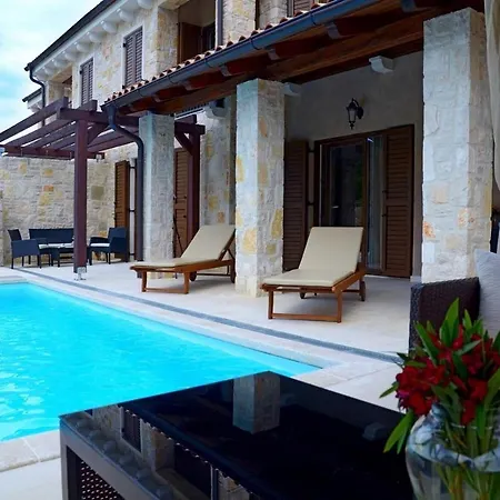 Holiday House Berna 2- With Pool * Malinska