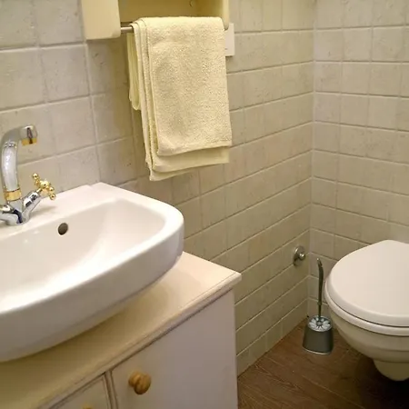 Holiday House Berna 2- With Pool Casa vacanze